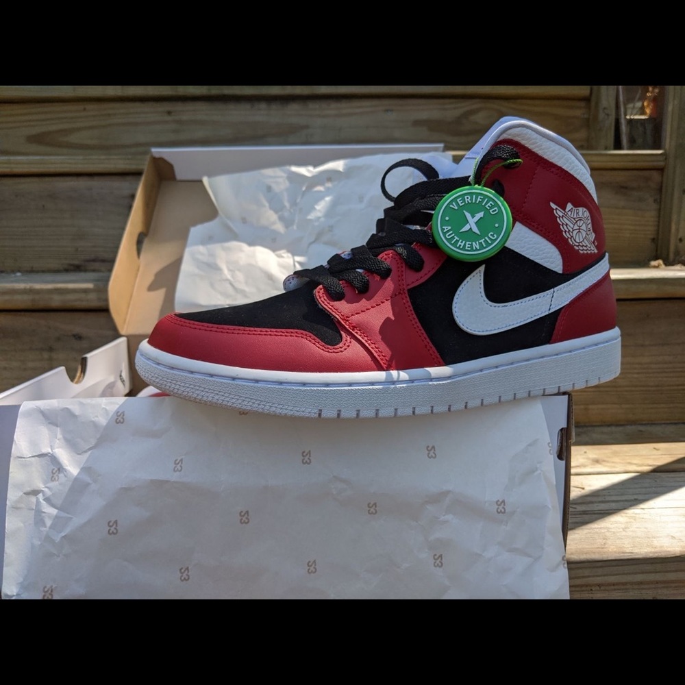 Jordan 1 Mid! Red / black / white! - Picture 2 of 6